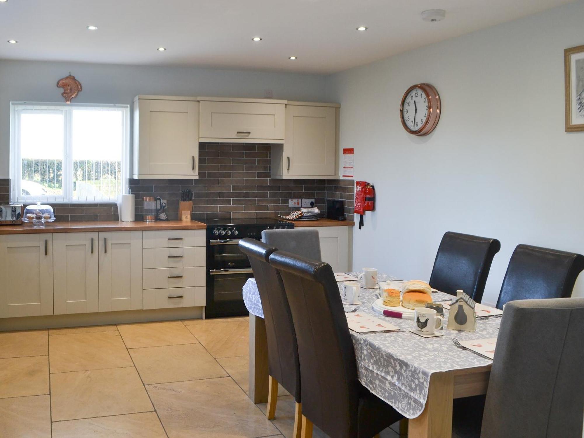 Red Hen Cottage Broomhill Bagian luar foto